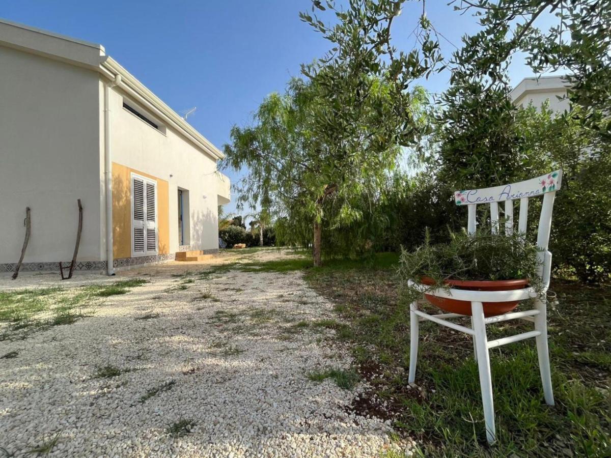 Villa Casa Arianna In Val Di Noto Calabernardo Exterior foto